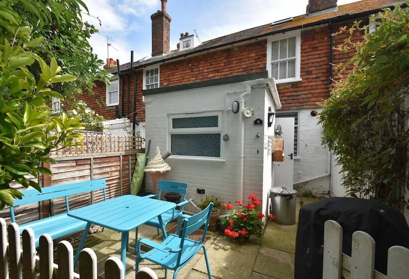 Daisy Tatham Cottage