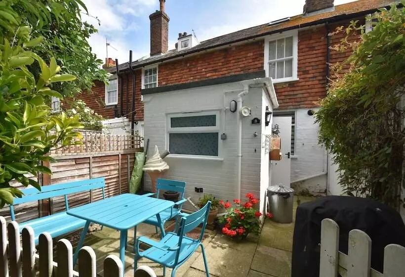 Daisy Tatham Cottage