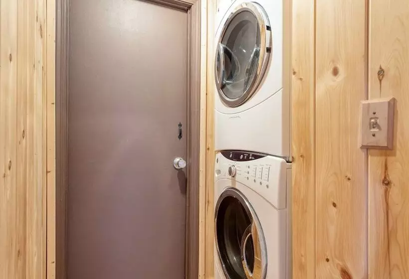 Fontana By Avantstay Gorgeous Mountain Cabin W/ Views, Hot Tub & Game Room!