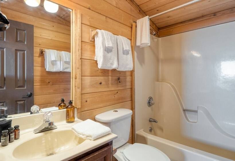 Fontana By Avantstay Gorgeous Mountain Cabin W/ Views, Hot Tub & Game Room!