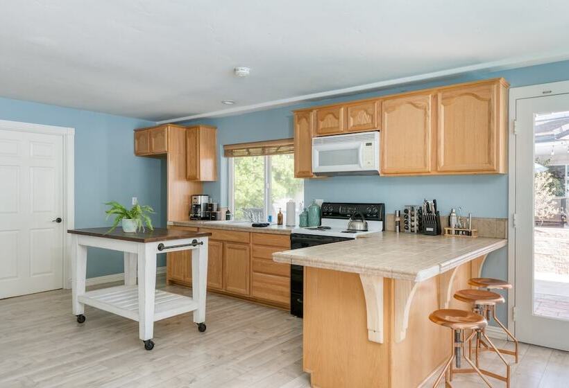 Grand Contento By Avantstay Extraordinary Estate W/ Pool & Movie Room