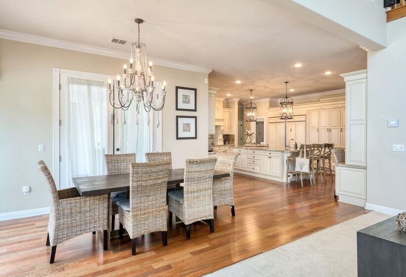 Grand Contento By Avantstay Extraordinary Estate W/ Pool & Movie Room