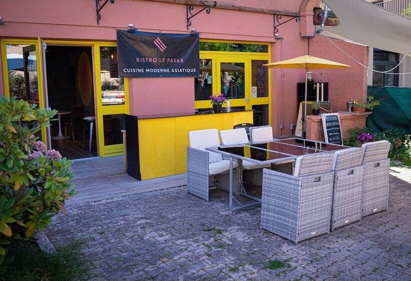 فندق De Trois Mont Blanc