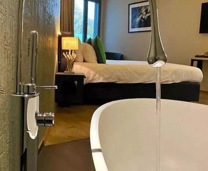 ホテル Eau De Roche