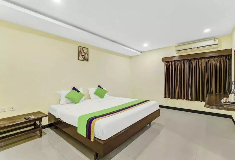 هتل Treebo B Coral, 2 Km From Promenade Beach