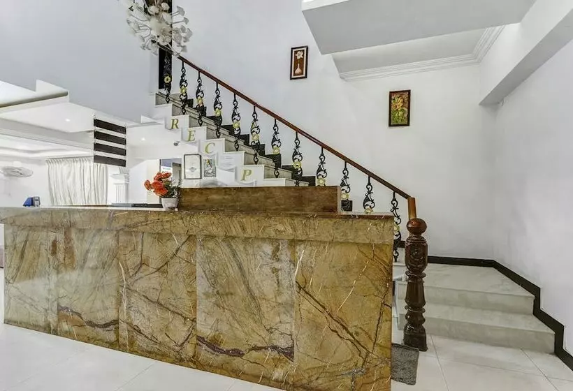 هتل Treebo B Coral, 2 Km From Promenade Beach