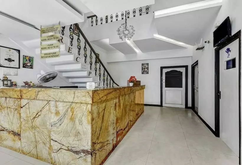 هتل Treebo B Coral, 2 Km From Promenade Beach