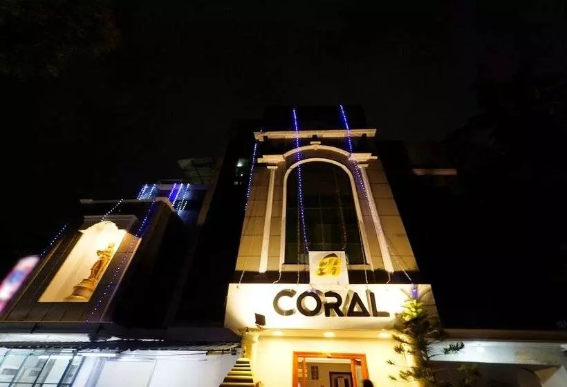هتل Treebo B Coral, 2 Km From Promenade Beach