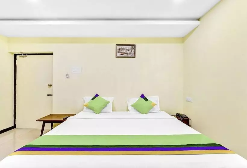 هتل Treebo B Coral, 2 Km From Promenade Beach