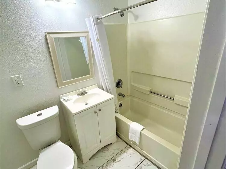 Motelli Budget Inn Giddings By Mukhi Hotels