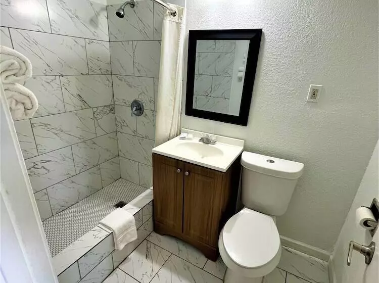 Motelli Budget Inn Giddings By Mukhi Hotels