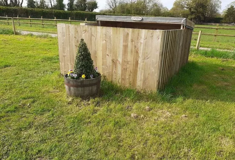 Majatalo Glamping At The Retreat Wiltshire Is Rural Bliss