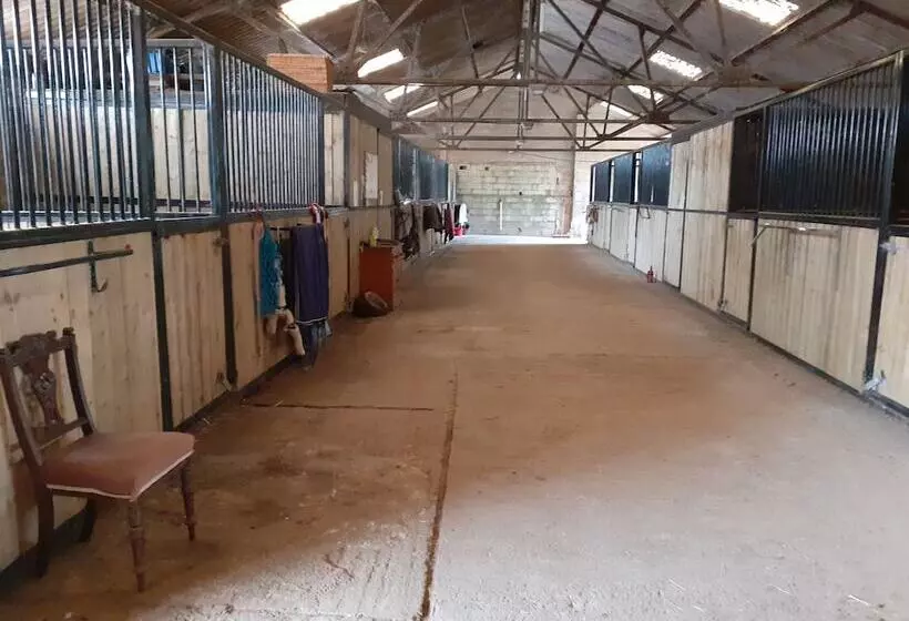 Majatalo Glamping At The Retreat Wiltshire Is Rural Bliss