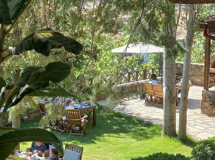 Majatalo şi̇ri̇nce Bahçe