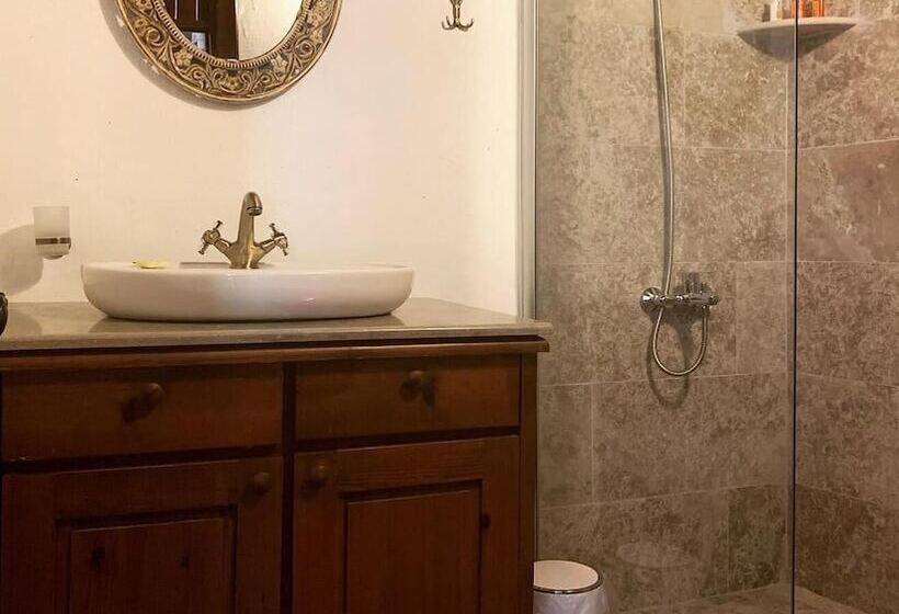 פנסיון şi̇ri̇nce Bahçe