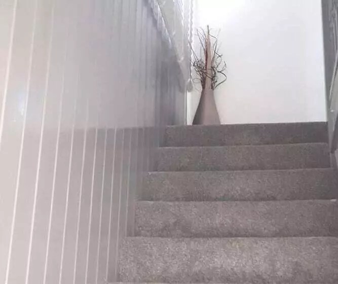 レジデンス Beautiful And Modern House In Gravesend