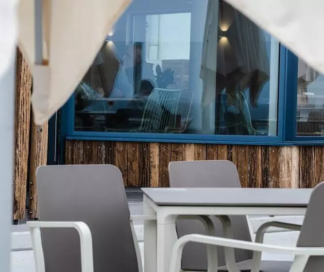 Hostal Náutico De Razo