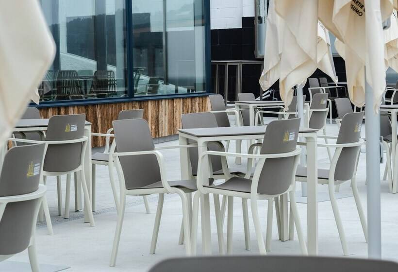 Hostal Náutico De Razo