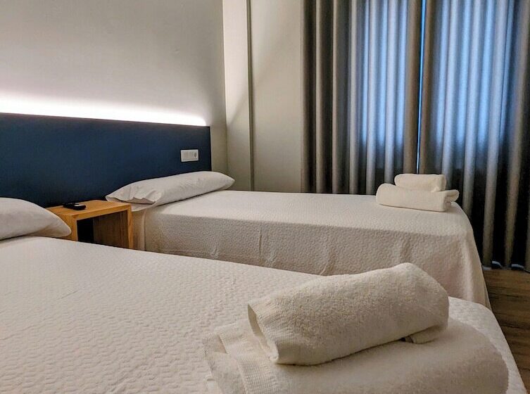 Hostal Náutico De Razo