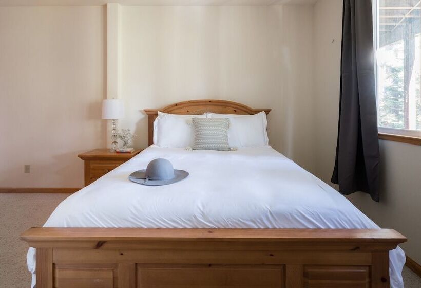 Sparrow By Avantstay Modern Mountain Retreat W/ Hot Tub, Pool Table & Games!