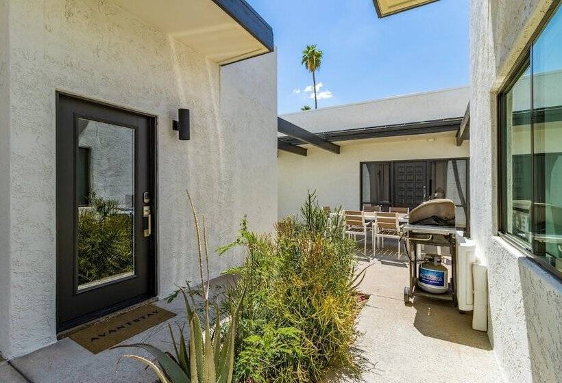 Stellar By Avantstay Modern Artist S Loft In Old Town W/ Patio