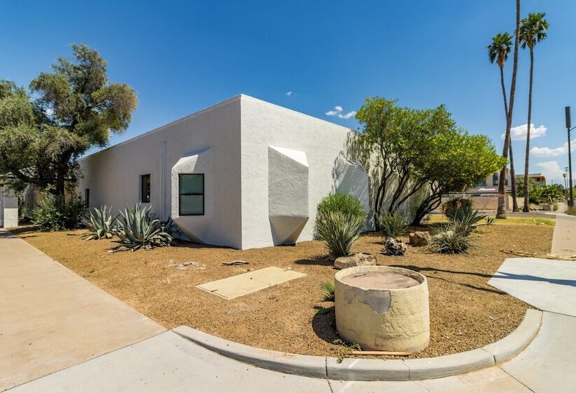 Stellar By Avantstay Modern Artist S Loft In Old Town W/ Patio