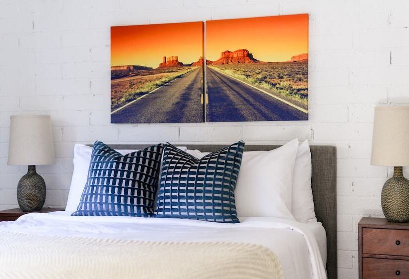 Stellar By Avantstay Modern Artist S Loft In Old Town W/ Patio