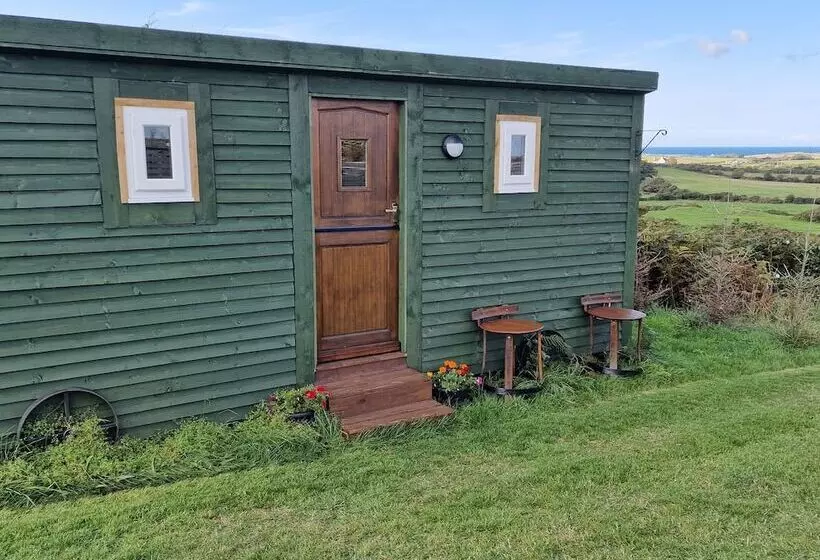 Stunning 1 Bed Shepherd Hut