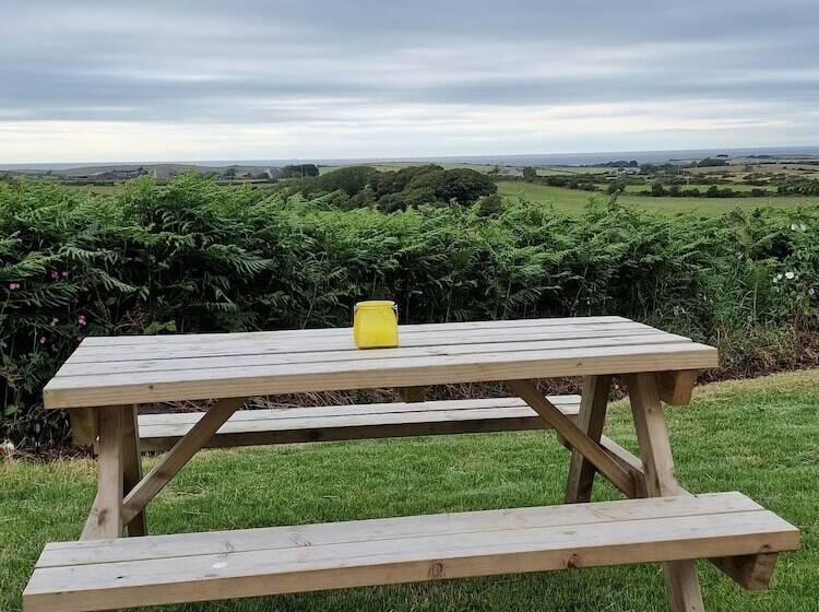 Stunning 1 Bed Shepherd Hut
