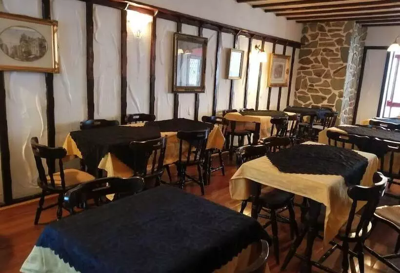 تختخواب و صبحانه White Lodge In