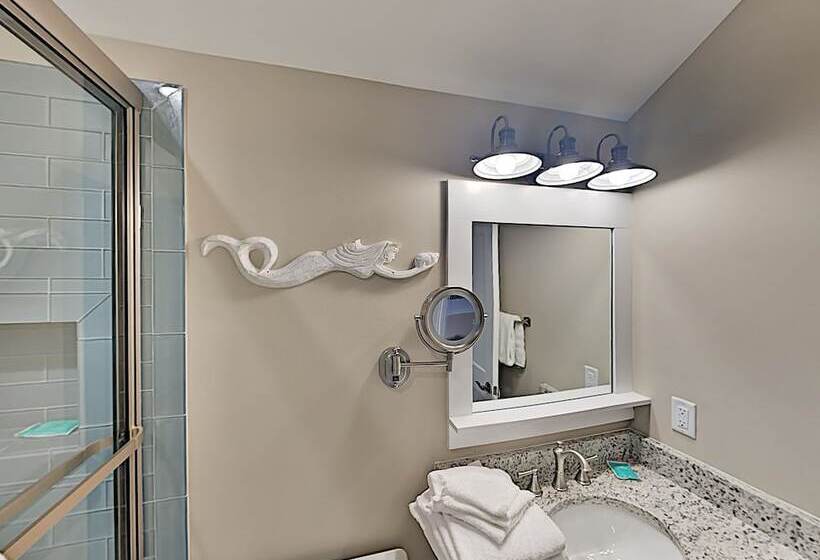 Cottages By The Bay   At Last