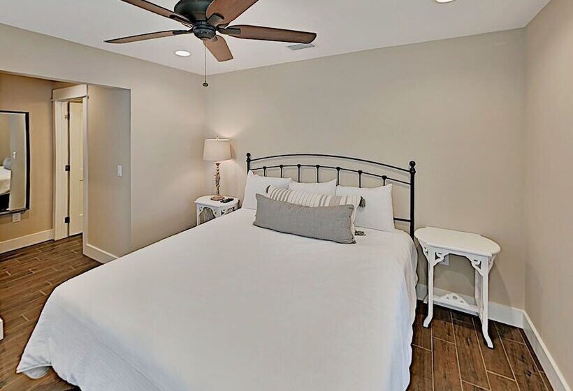 Cottages By The Bay   At Last