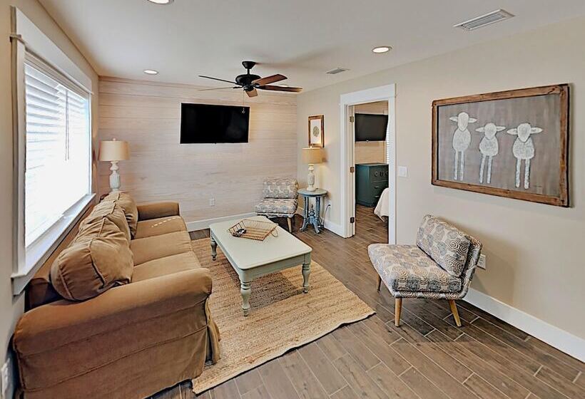 Cottages By The Bay   At Last