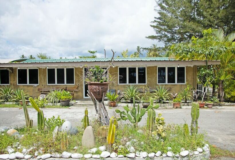 ホテル Capital O 90557 Dedsaan Beach Village