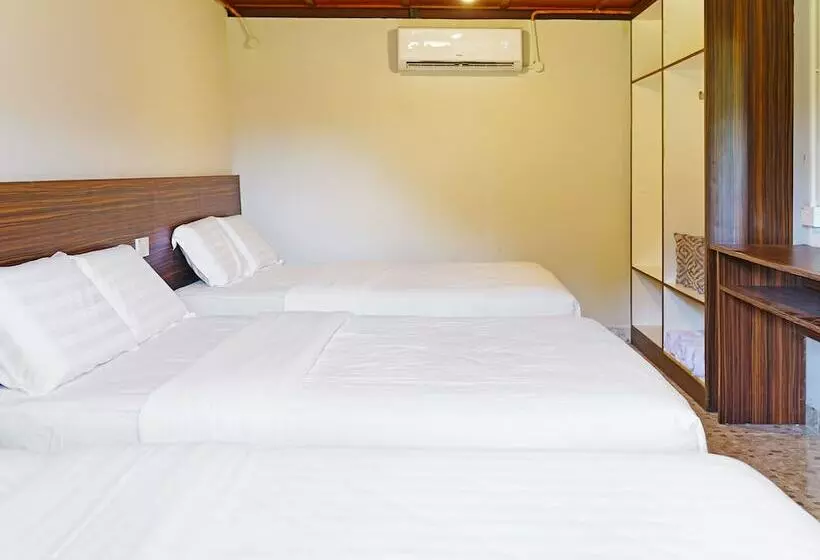 ホテル Capital O 90557 Dedsaan Beach Village