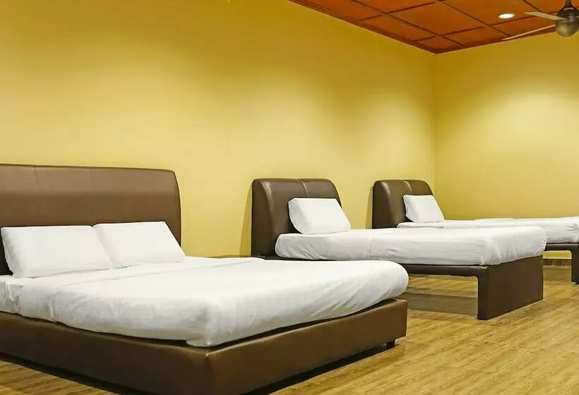 ホテル Capital O 90557 Dedsaan Beach Village