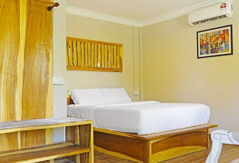 ホテル Capital O 90557 Dedsaan Beach Village