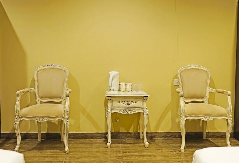 ホテル Capital O 90557 Dedsaan Beach Village