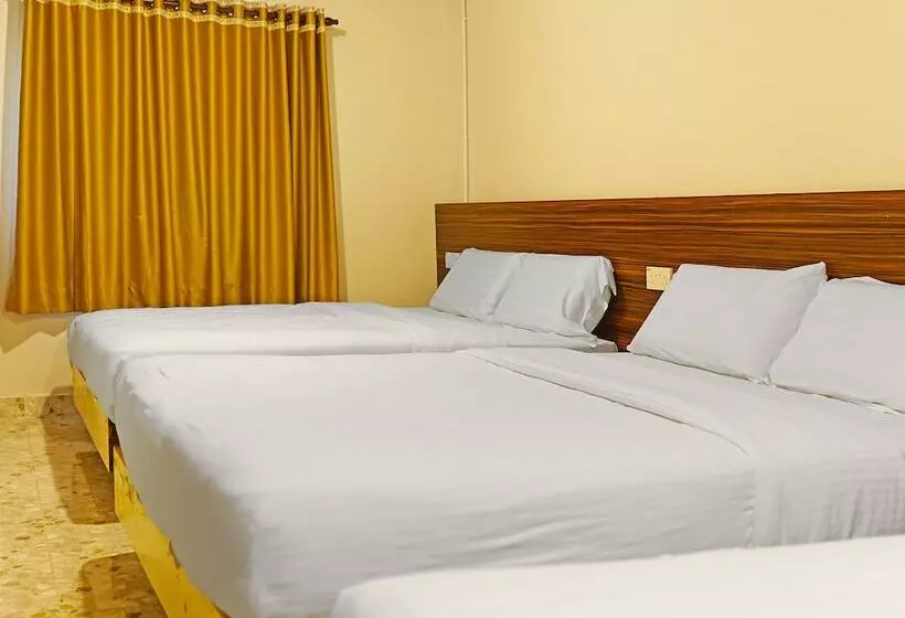 ホテル Capital O 90557 Dedsaan Beach Village