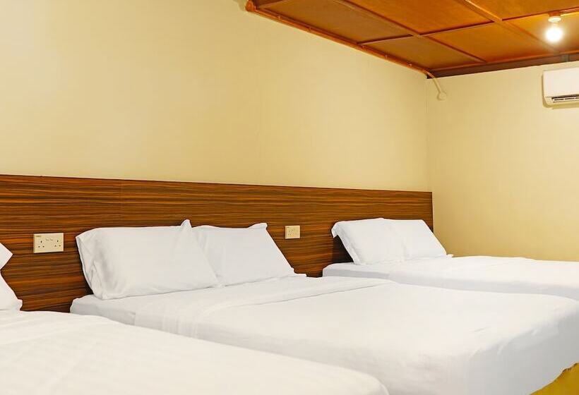 ホテル Capital O 90557 Dedsaan Beach Village