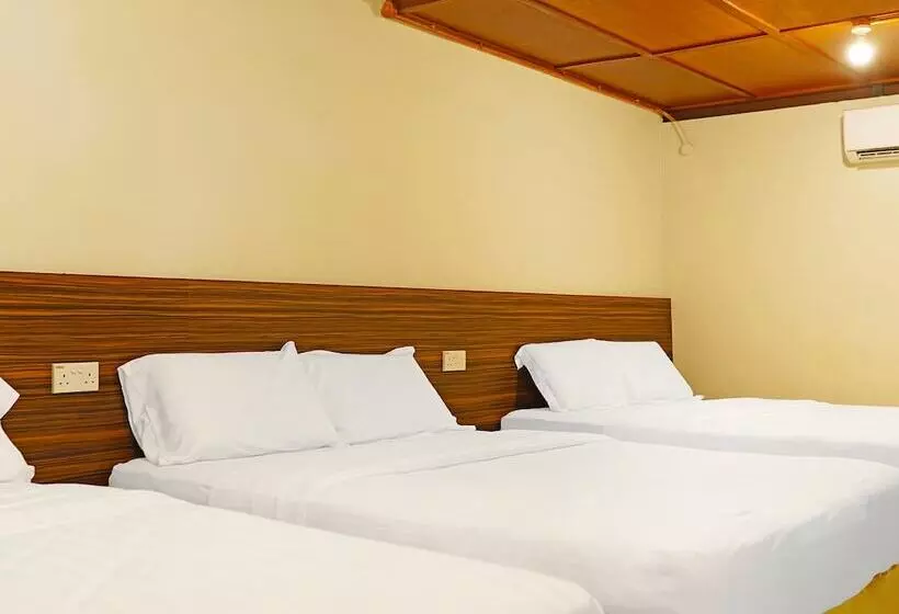 ホテル Capital O 90557 Dedsaan Beach Village