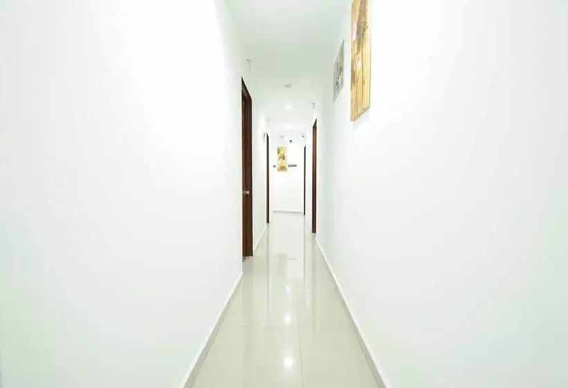 ホテル Capital O 90557 Dedsaan Beach Village