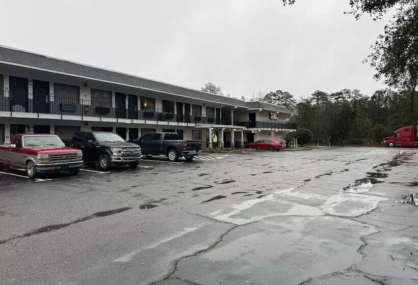 Capital O Hotel Richmond Hill/Savannah area I-95