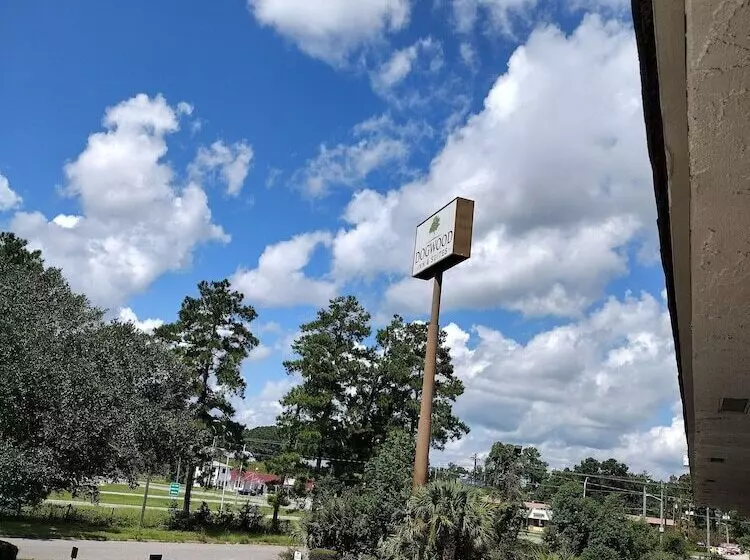 Capital O Hotel Richmond Hill/Savannah area I-95