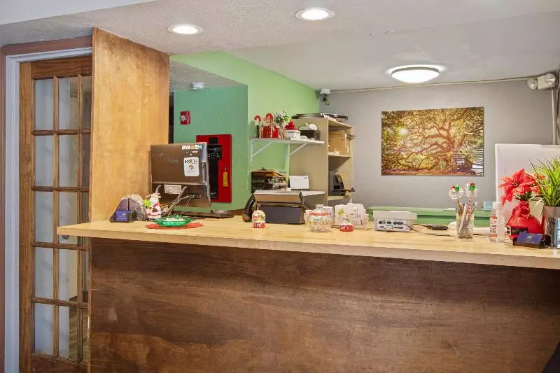 Capital O Hotel Richmond Hill/Savannah area I-95