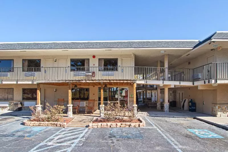 Capital O Hotel Richmond Hill/Savannah area I-95