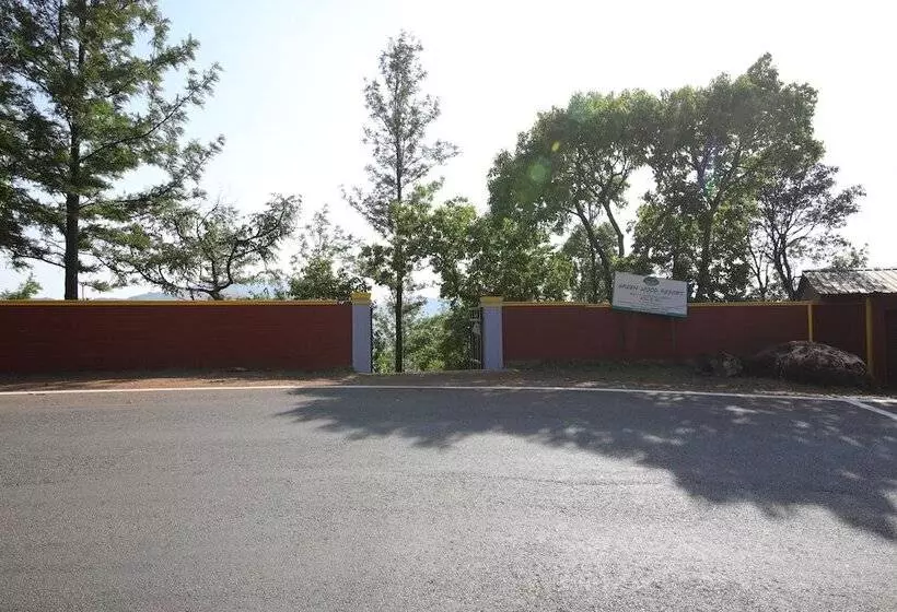 ホテル The Greenwood Resort Chikmagalur   Escape To Tranquil Mountain Views