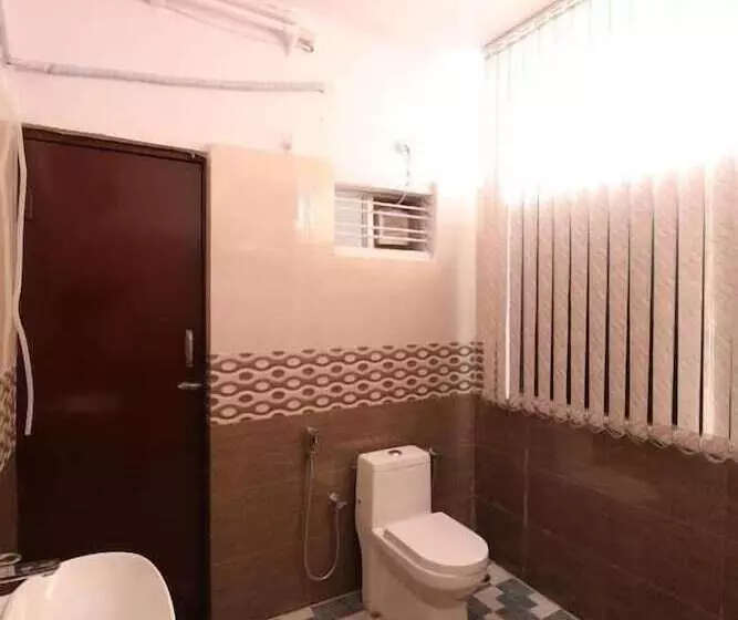 ホテル The Greenwood Resort Chikmagalur   Escape To Tranquil Mountain Views