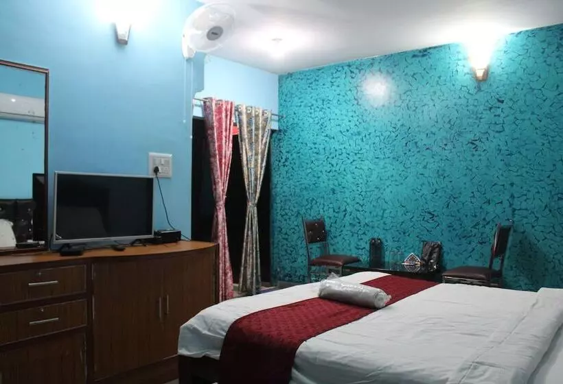 ホテル The Greenwood Resort Chikmagalur   Escape To Tranquil Mountain Views