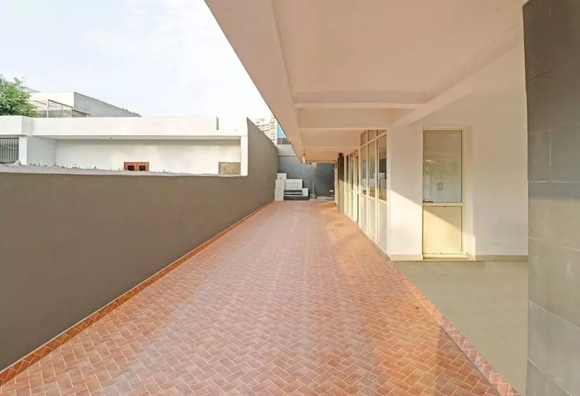 ホテル Treebo Grand Town House